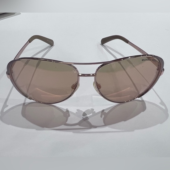 Michael Kors Women's Chelsea MK5004 Sunglasses in excellent condition - Picture 3 of 9